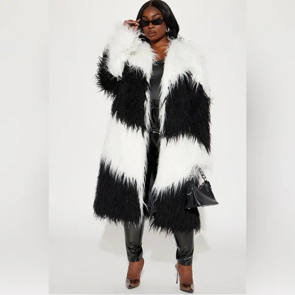 NWT Black and White Faux Fur Coat 2X - Picture 4 of 7